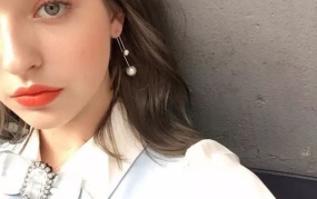 目镜小姐姐,揭秘时尚界的新宠儿